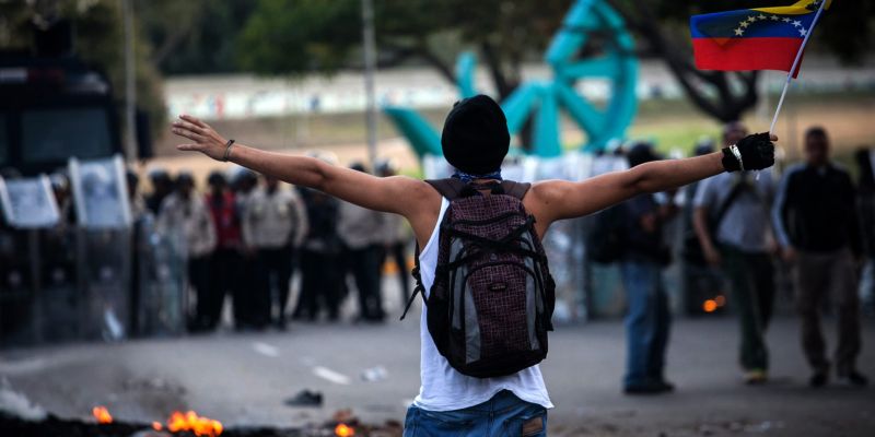 (32)VENEZUELA-CARACAS-SOCIEDAD-PROTESTA