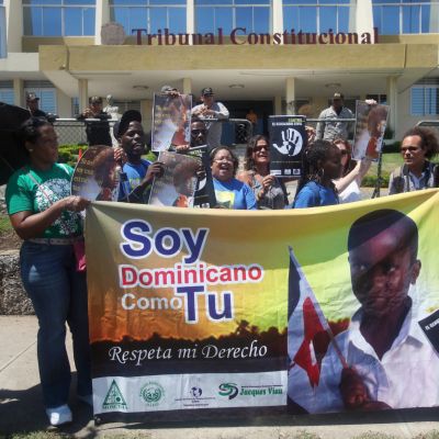 PROTESTA FRENTE AL TRIBUNAL CONSTITUCIONAL DE REPÚBLICA DOMINICANA