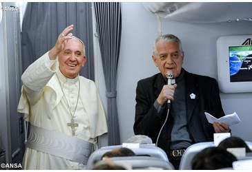 Papa Francisco y portavoz Lombardi