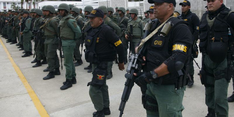 Venezuelan soldiers take part in a special deployment close to the border with Colombia, at San Antonio in Tachira state