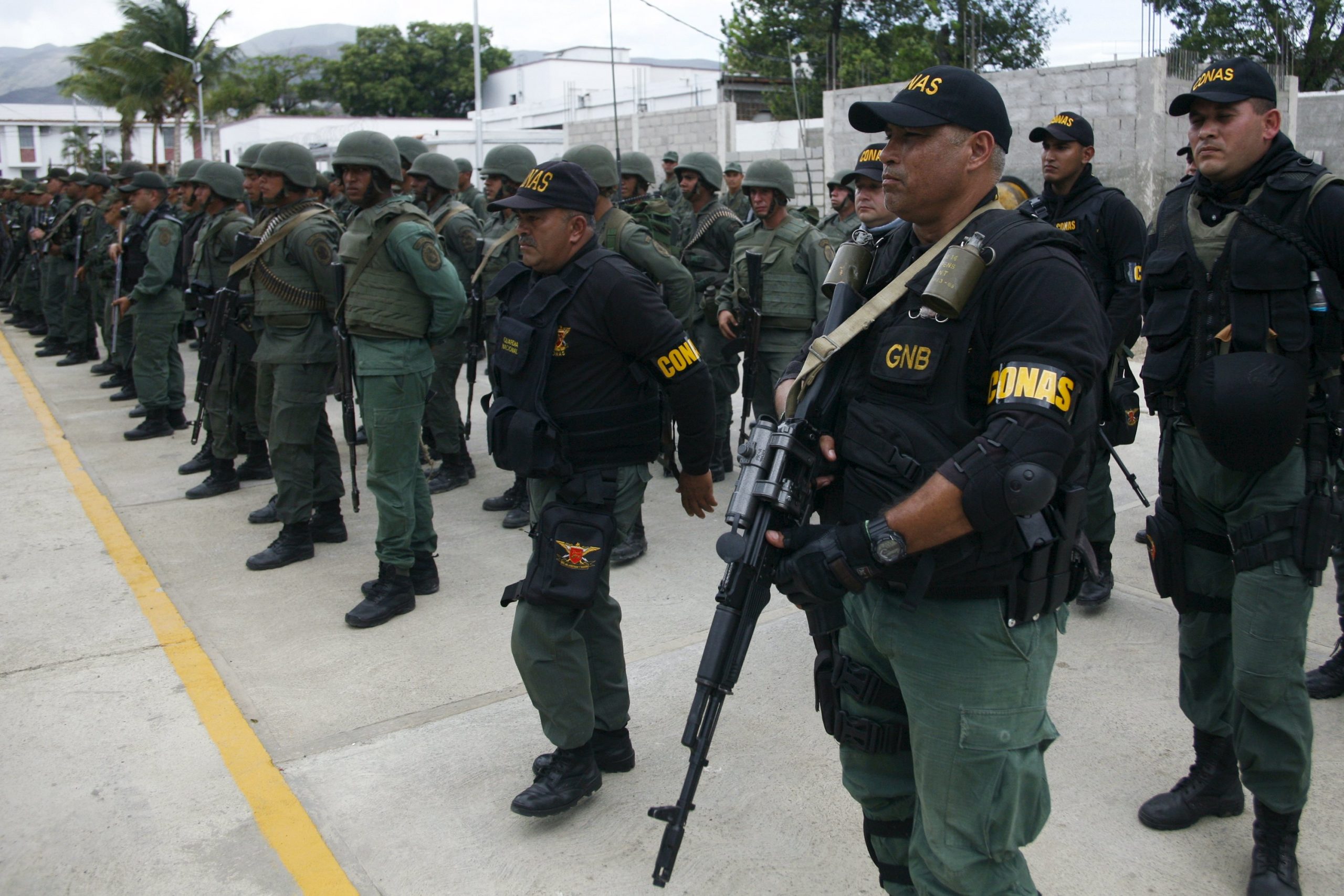 los-militares-y-los-dictadores-de-hoy