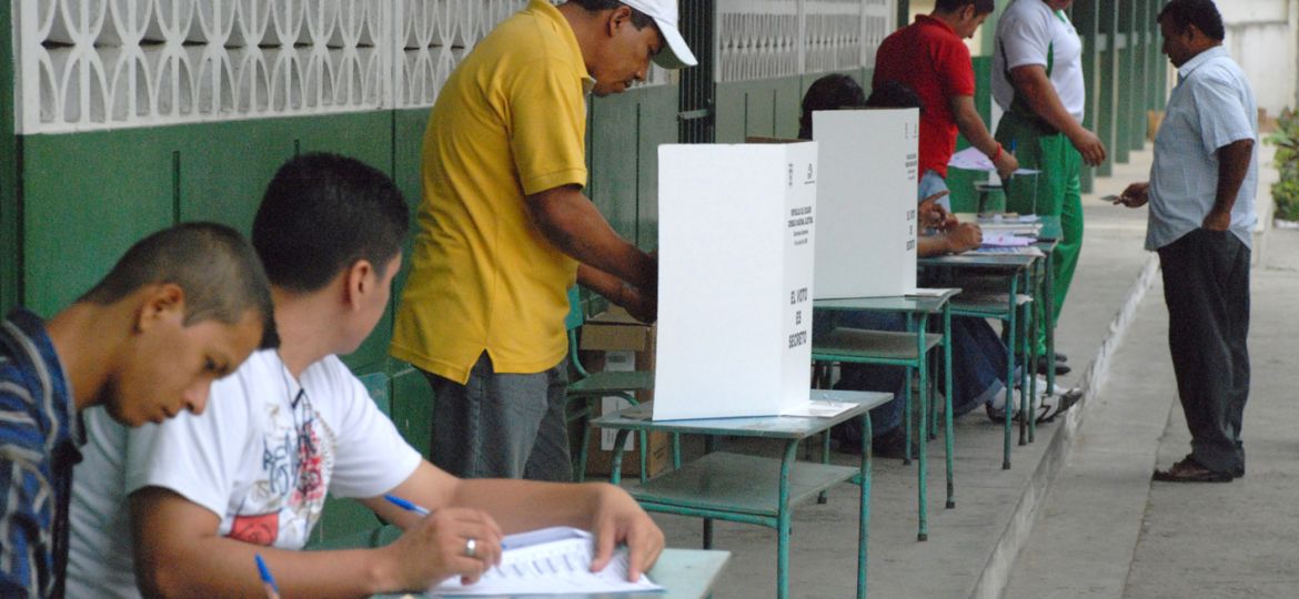 elecciones, parlamentarios andinosportoviejo14 junio 2009alberto zambrano