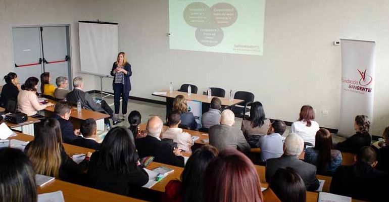 Foro-Emprendimiento-en-la-Economía-Popular-770x500