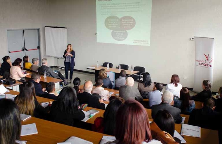 Foro-Emprendimiento-en-la-Economía-Popular-770x500