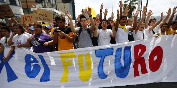 Venezuela-jovenes-marcha4