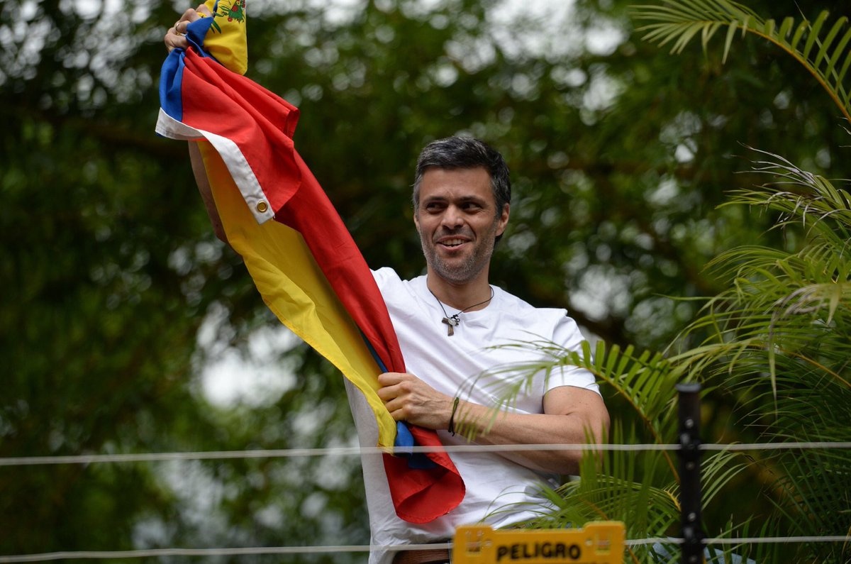 casa-por-carcel-a-leopoldo-lopez-es-resultado-de-la-presion-de-calle