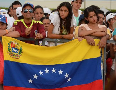 web3-venezuelans-colombia-papal-visit-cartagena-flag-dsc_7518-marko-vombergar-aleteia