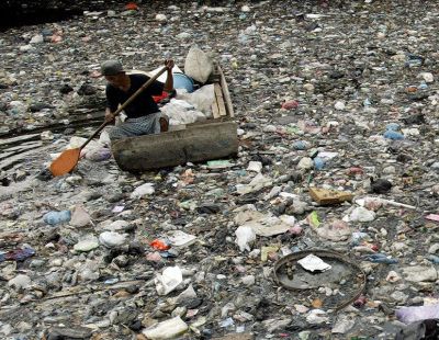 web3-ocean-water-river-pollution-trash-juni-kriswanto-afp
