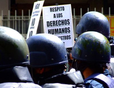 web3-venezuela-human-rights-police-street-rodrigo-suarez-cc-by-nc-nd-2-0