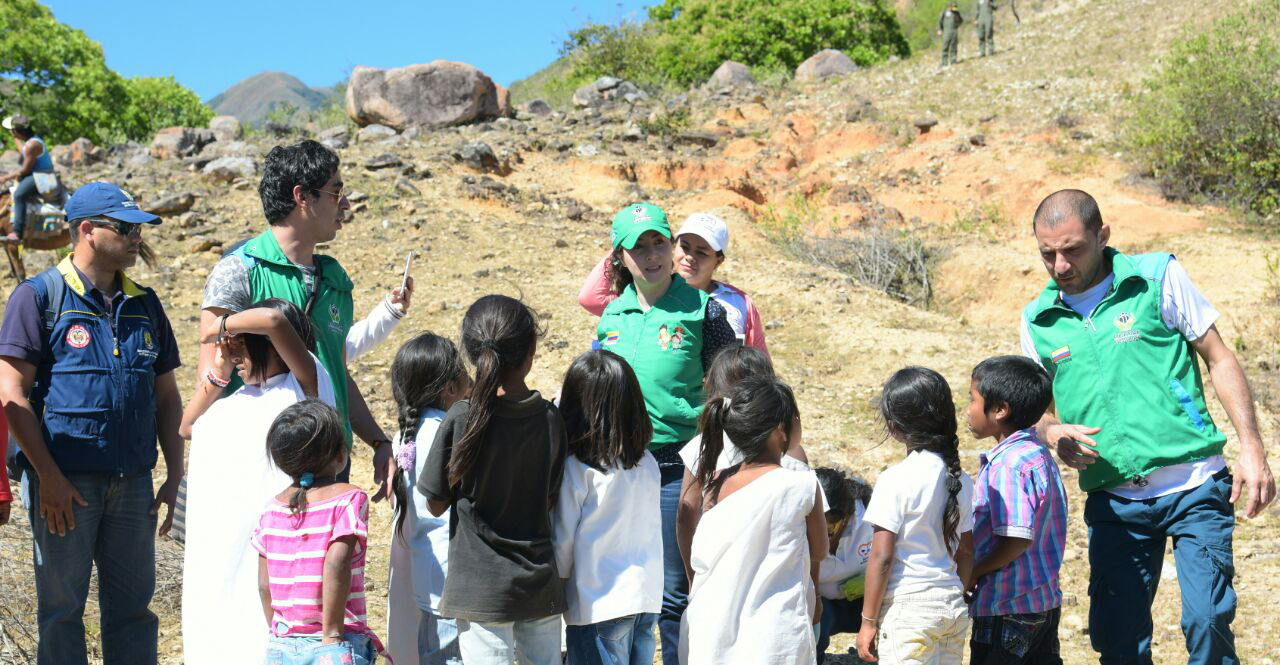 que-lugar-ocupan-las-ninas-y-ninos-en-la-accion-humanitaria