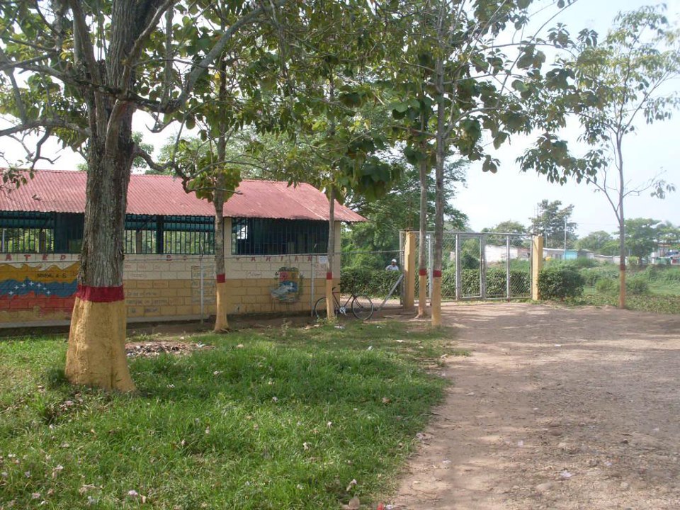 mas-80-personas-invaden-escuela-tecnica-de-fe-y-alegria-en-tachira