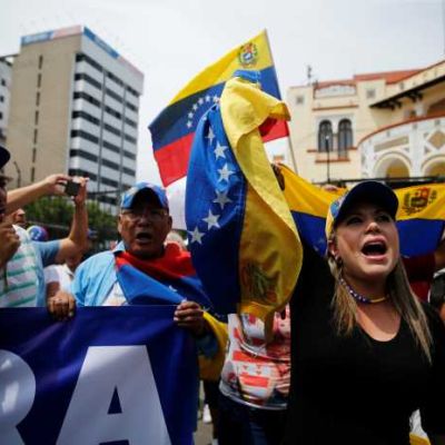 2017-04-01T180336Z_1579427150_RC11CC47E200_RTRMADP_3_VENEZUELA-POLITICS-PERU-696x464