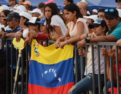 web3-colombia-papal-visit-venezuelans-flag-dsc_7519-marko-vombergar-aleteia