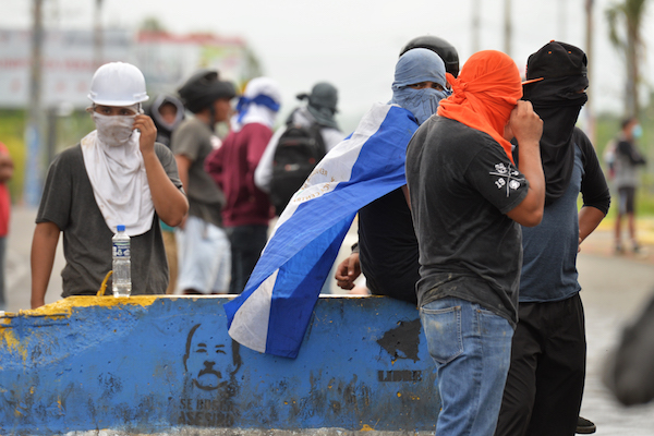 Nicaragua-manifestantes-F-JFlores-IPS