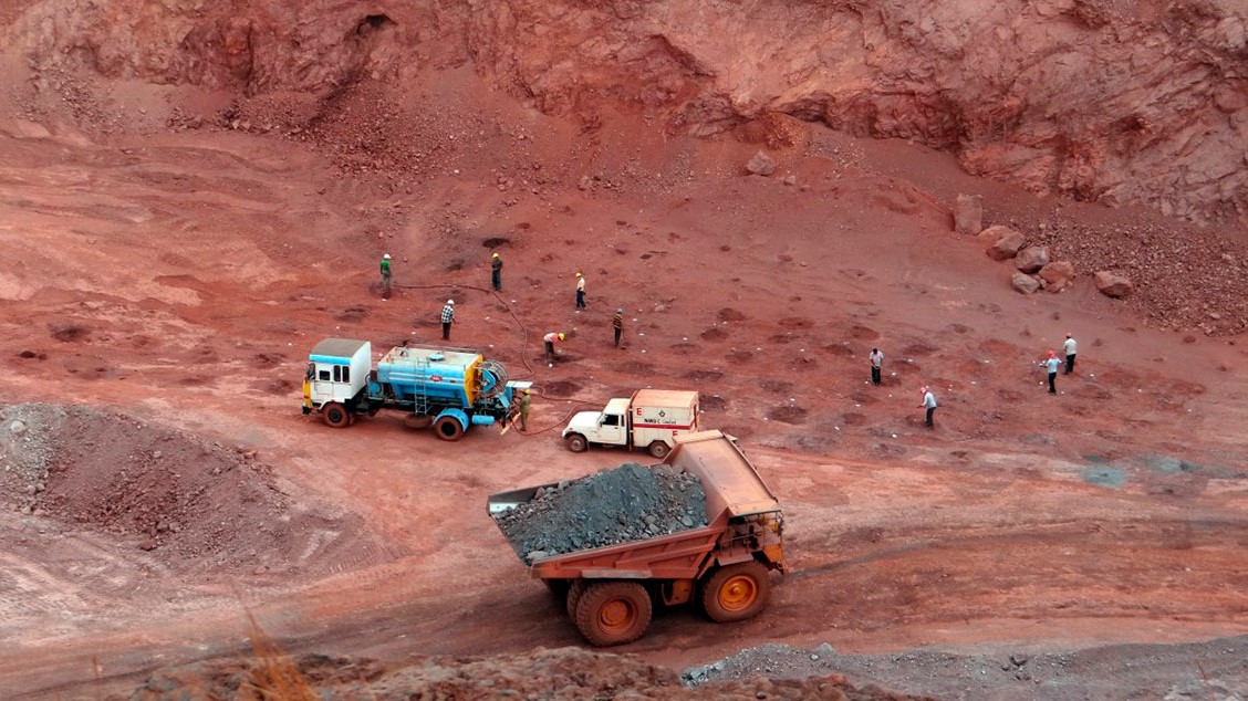 la-devastacion-minera-en-venezuela-y-el-silencio-del-ecologismo-global