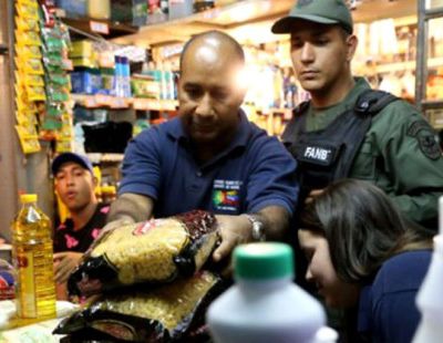 web3-venezuela-control-police-inspeccic3b3n_del_gobierno_a_un_mercado_quinta_crespo_de_caracas_-_fotos_-_avn