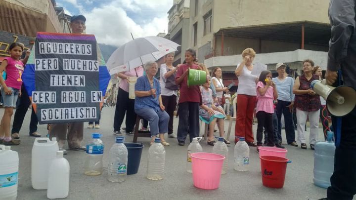 “Tranca tu calle” en protesta por la grave falta de agua en Caracas ...