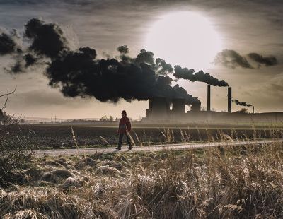 web3-smoke-factory-industry-climate-change-person-walking-sun-234470-thomas-hafeneth-unsplash