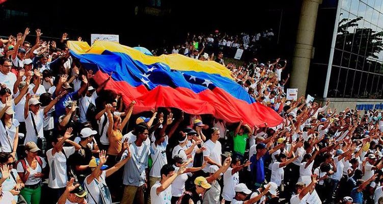 cristianos-venezuela-20170420121616-752x440