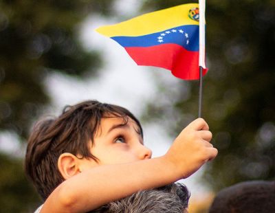 web3-venezuela-child-flag-freedom-democracy-shutterstock_1302520606 (1)