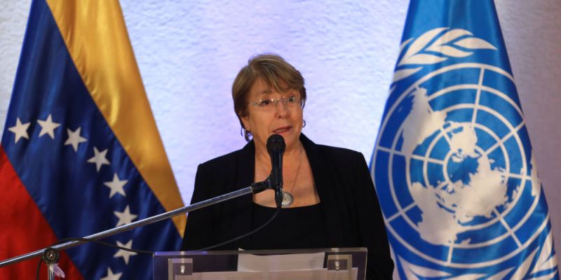 Bachelet en presentación de informe
