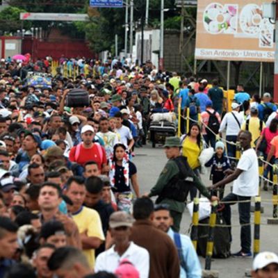 frontera-colombia-afp1-696x465