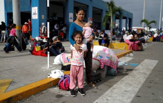 mujer venezolana enn frontera