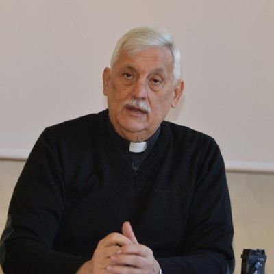 Arturo SJ