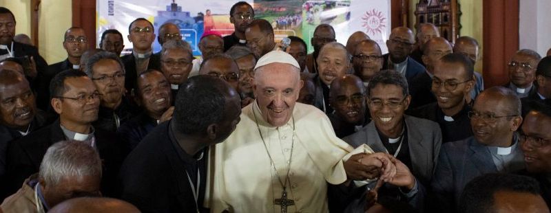 papa-jesuitas-mozambique-850x310