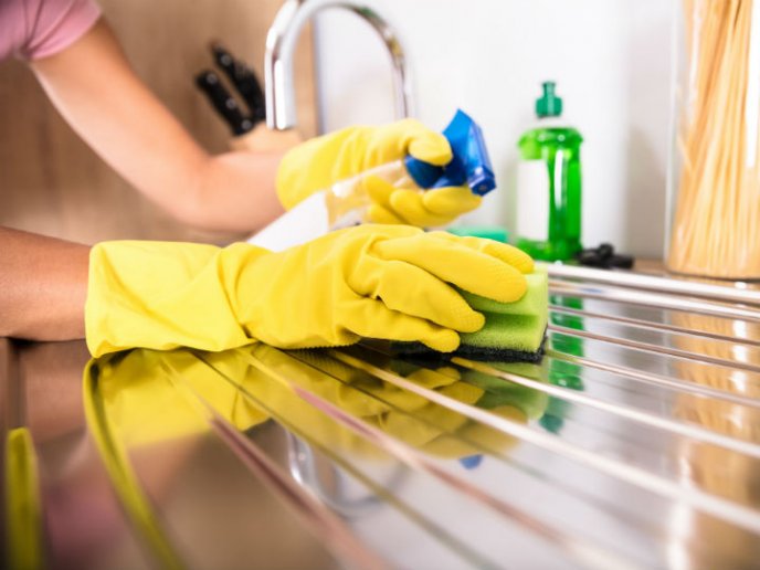como-limpiar-la-casa-para-prevenir-coronavirus-cocina (1)