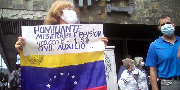 WEB3-VENEZUELA-PROTEST-car5-guardia_nacional_disolvio_protesta_de_pensionados_ivss5-min