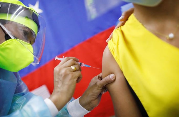 Hallazgos, vacunas y vida