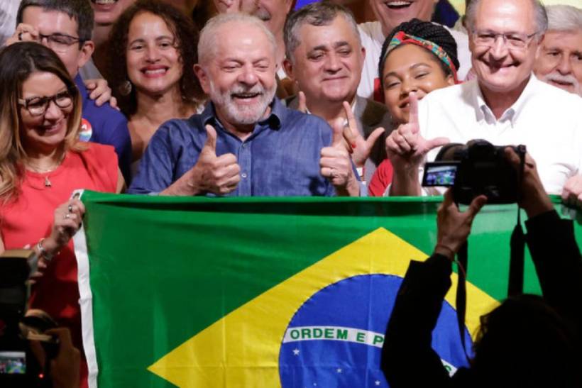 Entorno en viñetas: petróleo, transacciones y Lula