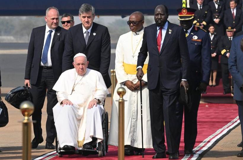 El papa urge a los líderes de Sudán del Sur a cumplir las promesas de paz