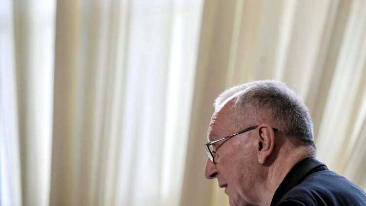 parolin-la-desproporcion-entre-el-norte-y-el-sur-es-injusta