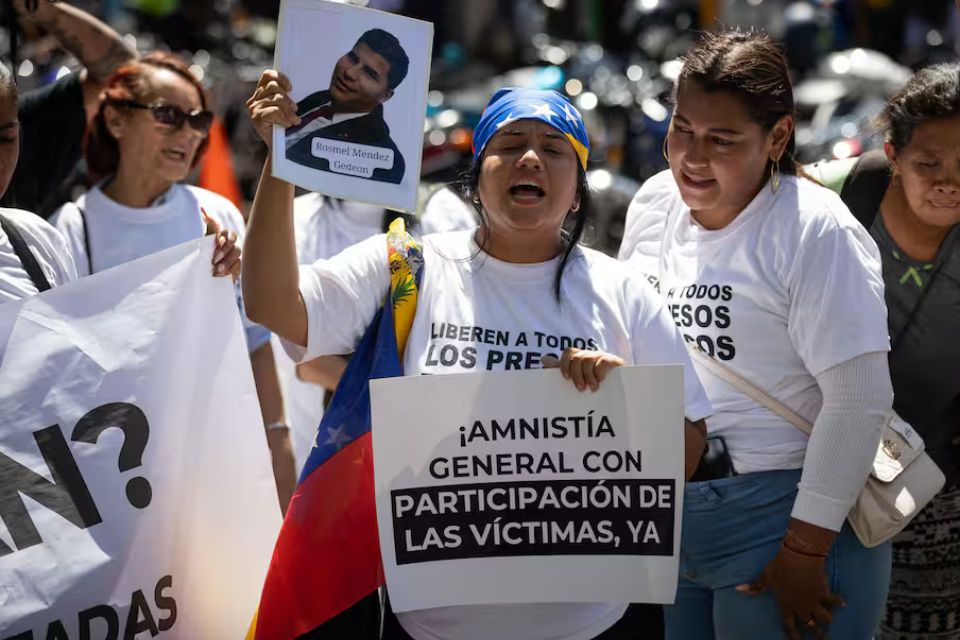 decalogo-de-exigencias-prioritariaspara-encauzar-una-transiciondemocratica-real