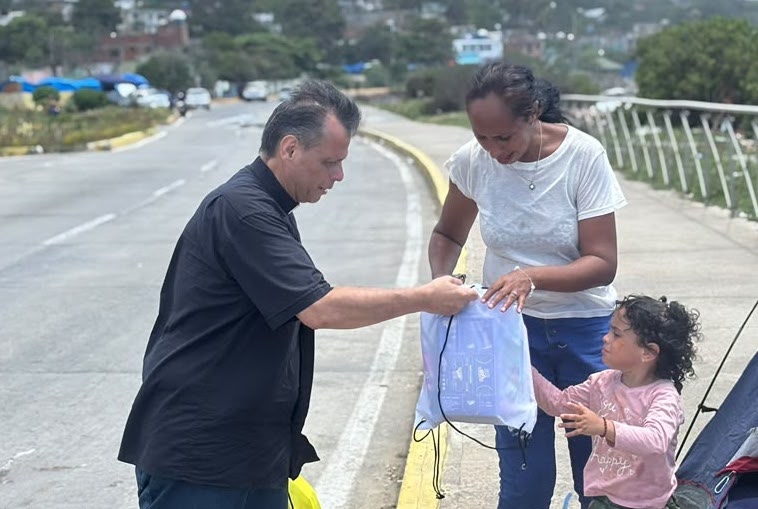 permanecer-junto-al-que-sufre-la-respuesta-pastoral-a-un-mes-del-terremoto