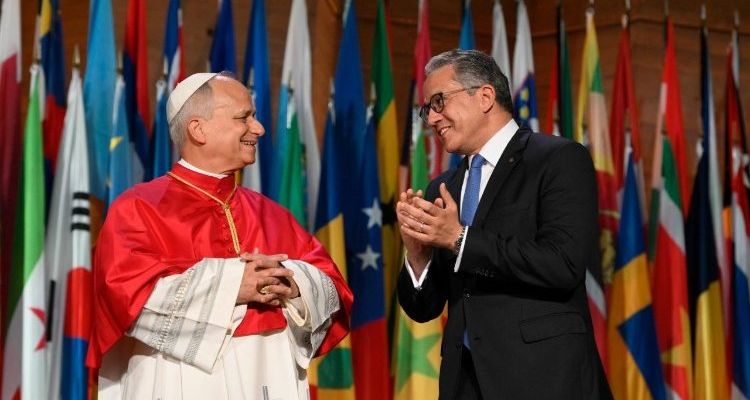 papa en la unesco